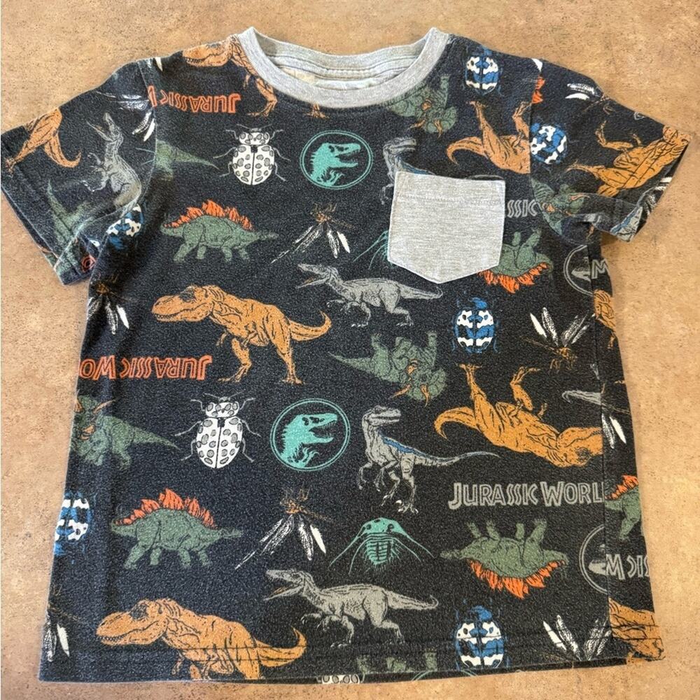 Jurassic World Youth Fun Dinosaur Graphic Print Short Sleeve Tee Black XS 4/5